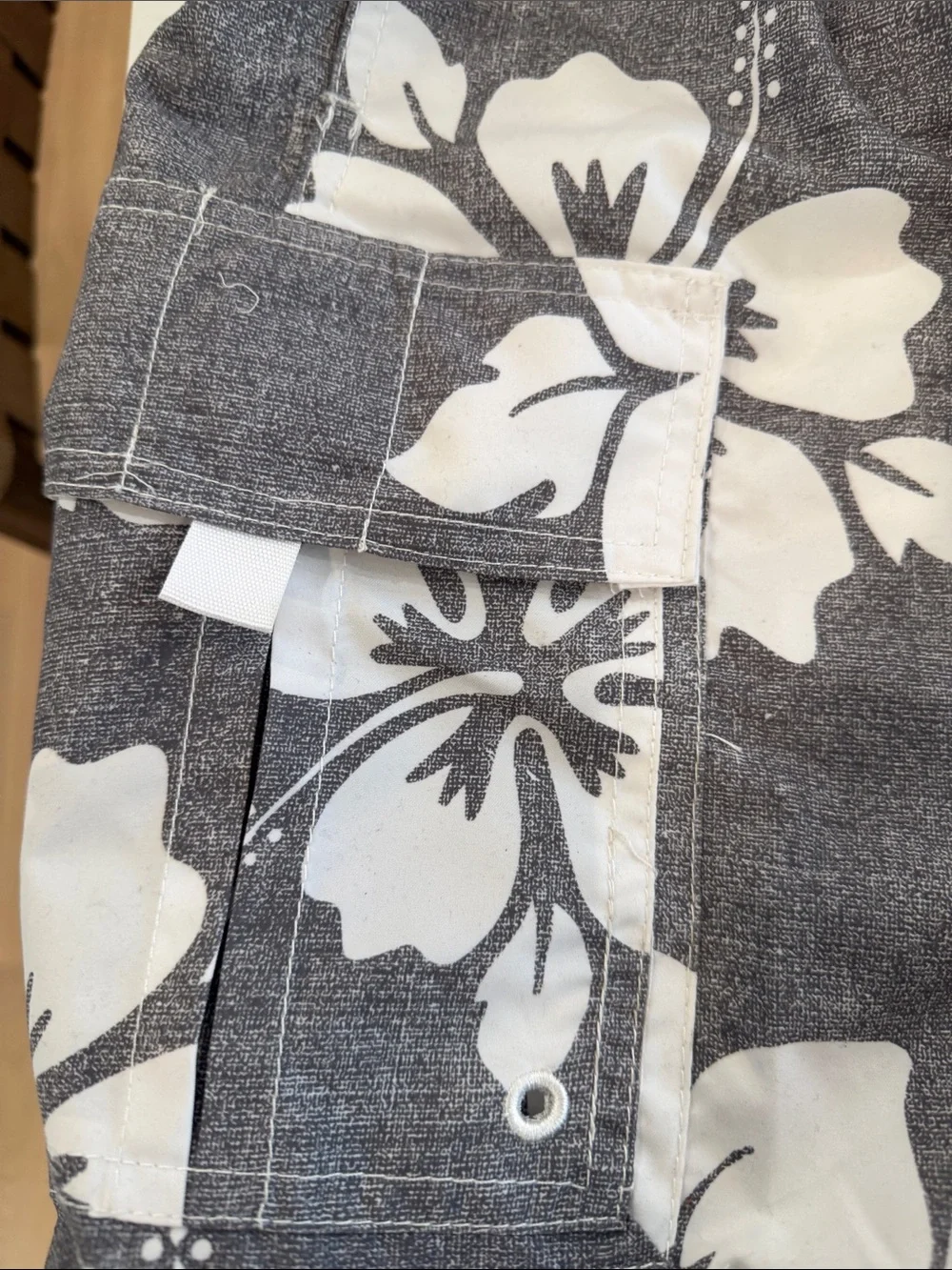 US Apparel Men's Gray & White Floral Swim Trunks